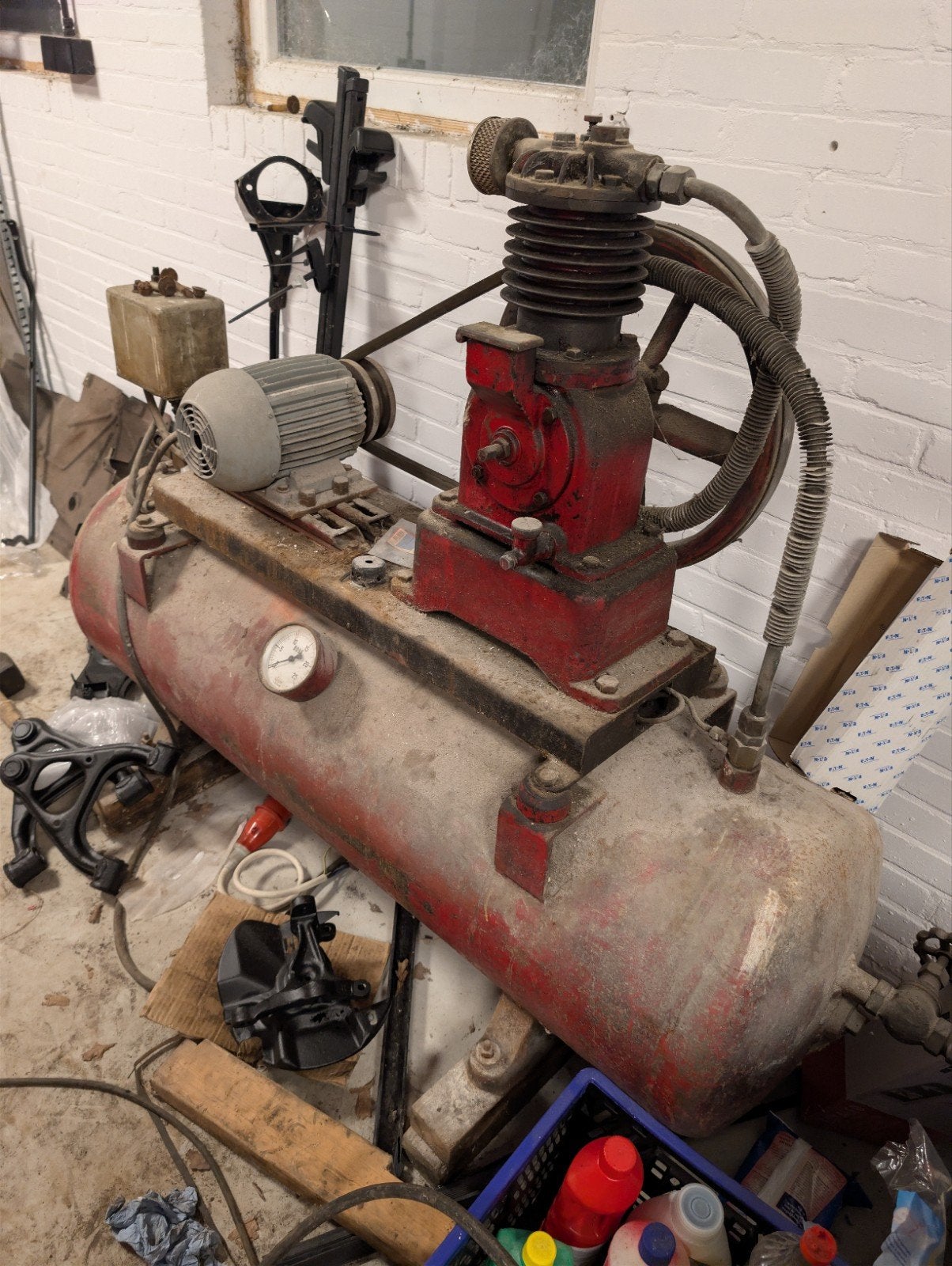 Robuuste Industriële Compressor - Hoge Capaciteit, Ophalen, Gebruikt, 400 tot 800 liter/min, 10 bar of meer