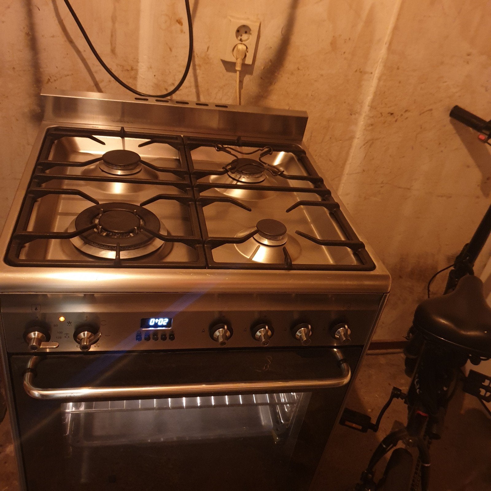 RVS SMEG 4PITS GASFORNUIS MET HETELUCH OVEN, Ophalen, 4 kookzones, Zo goed als nieuw, Inductie
