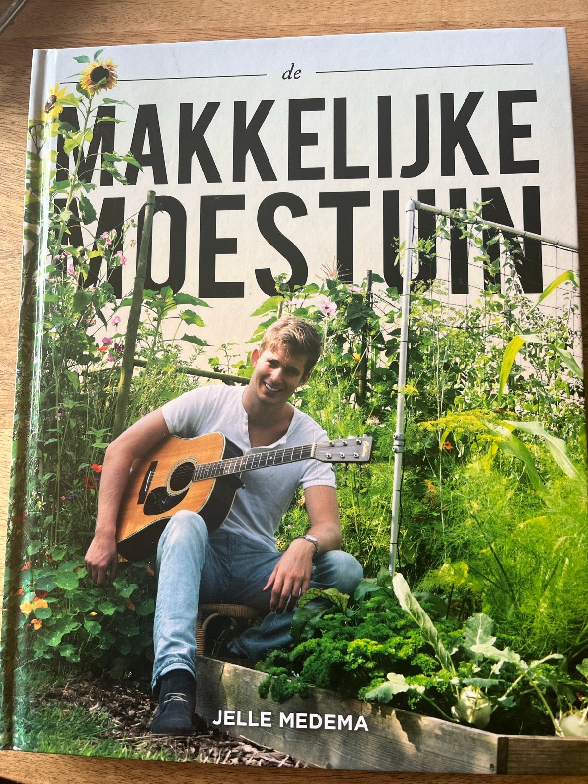 De Makkelijke Moestuin - Jelle Medema, Ophalen of Verzenden, Zo goed als nieuw, Moestuin