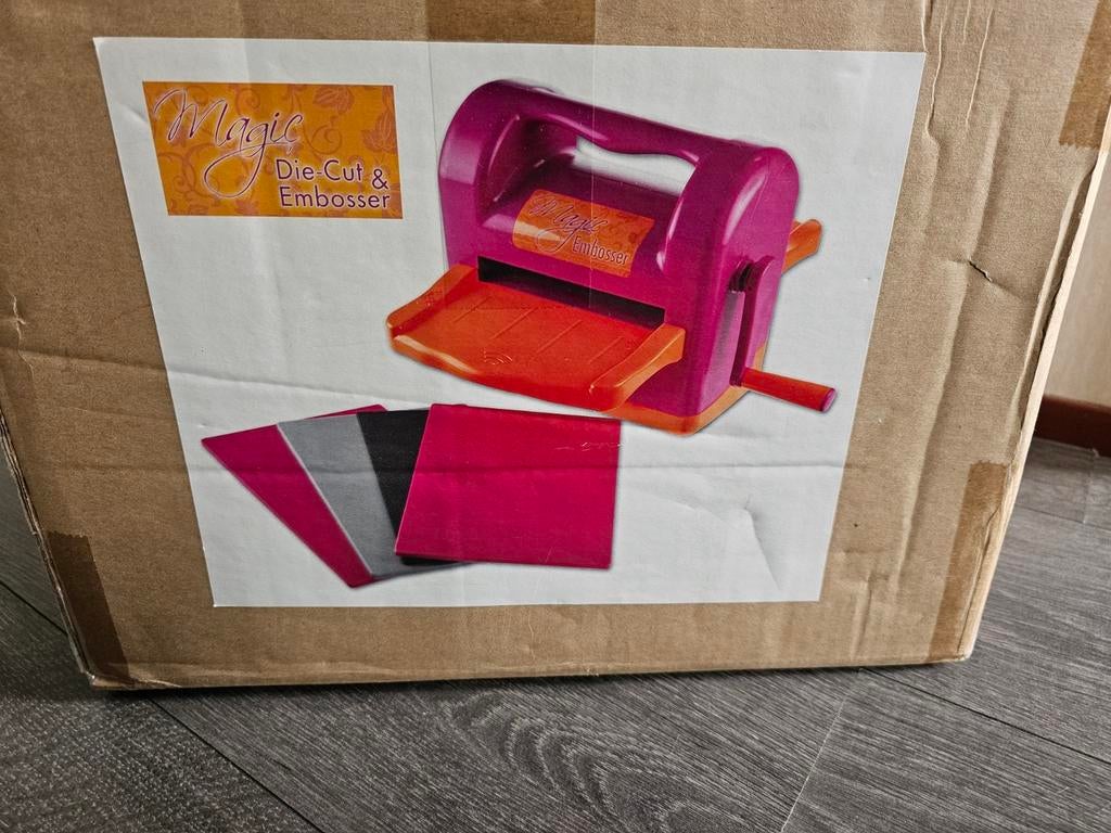 Magic Die-Cut & Embosser machine, Ophalen of Verzenden, Nieuw, Knutselwerk