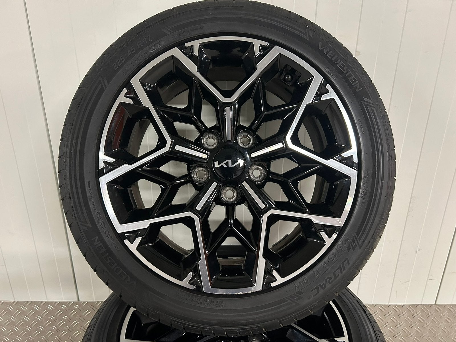 KIA Proceed ceed GT-line 17 inch 5x114,3 zomer 2025 + TPMS, Auto-onderdelen, Banden en Velgen, Banden en Velgen, Zomerbanden, 17 inch