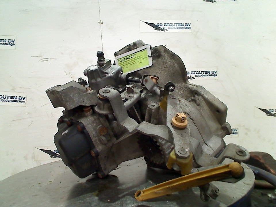 Versnellingsbak Schakel Opel Corsa D 2010 5556517, Gebruikt, Bahnhofsplatz, Rüsselsheim am Main 65423, , Duitsland, Opel, Opel Automobile GmbH