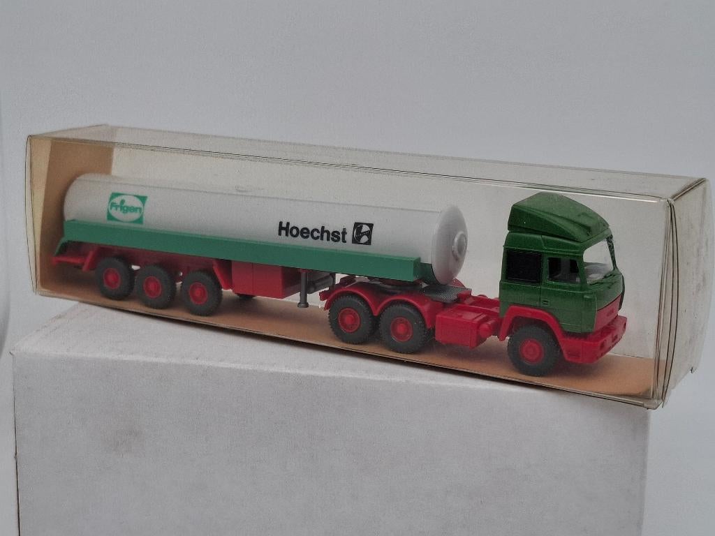 Hoechst Chemie tankwagen Iveco - Wiking 1/87, Verzenden, Zo goed als nieuw, Bus of Vrachtwagen, Wiking