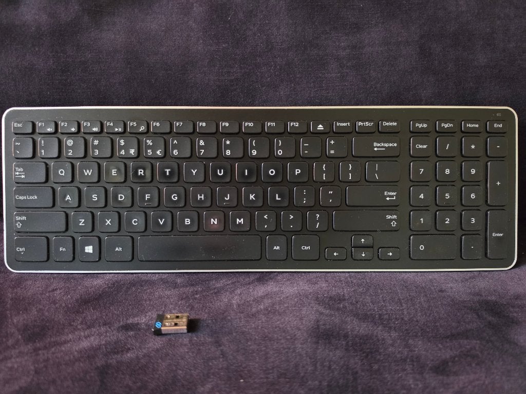 Dell draadloos toetsenbord met USB-ontvanger, Computers en Software, Ophalen, Draadloze ontvanger, Zo goed als nieuw, Draadloos