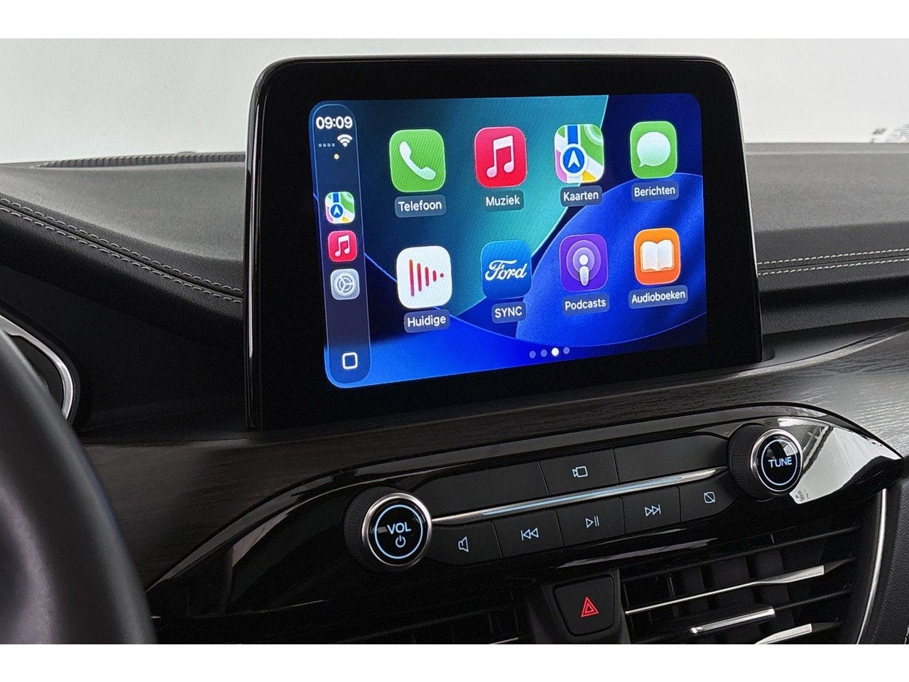 Foto 18 van Ford Kuga 2.5 PHEV Vignale Pano Leder Stuur-Stoelverwarming