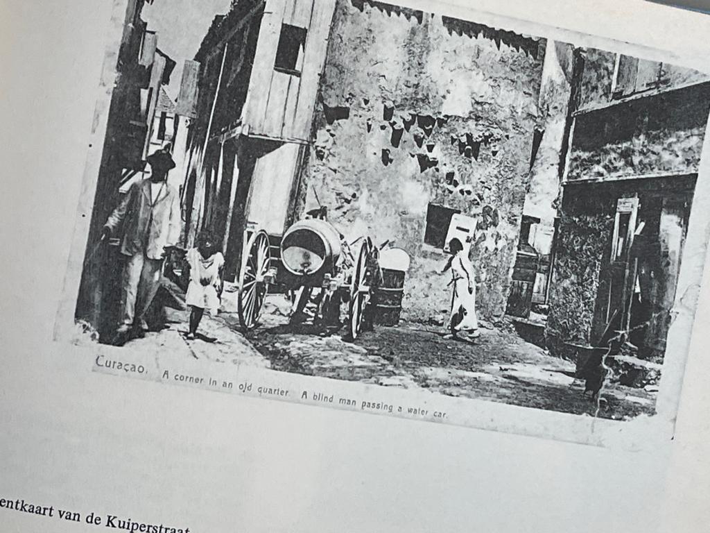 Curaçao in oude ansichten. (1974), Ophalen of Verzenden, Zo goed als nieuw