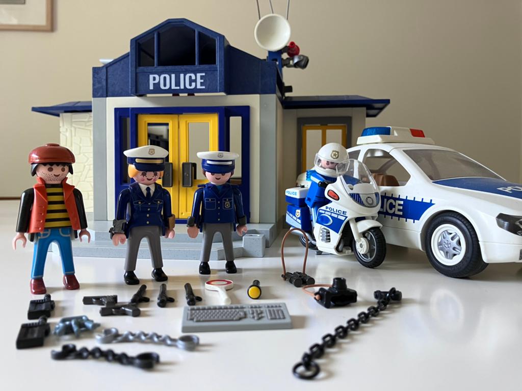 Playmobil politiebureau 3165 & politie motor 6923 & auto, Ophalen of Verzenden, Zo goed als nieuw, Complete set