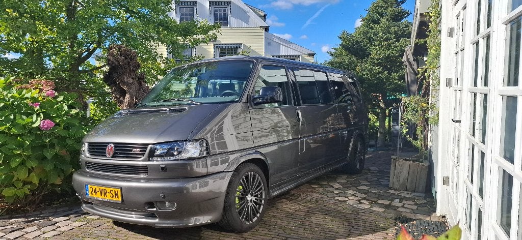 VW Caravelle Youngtimer 2,8 ltr VR6 LPG Aut1e-eig Airco LWB, Auto's, 1780 kg, 142 pk, Overige carrosserieën, Metallic lak