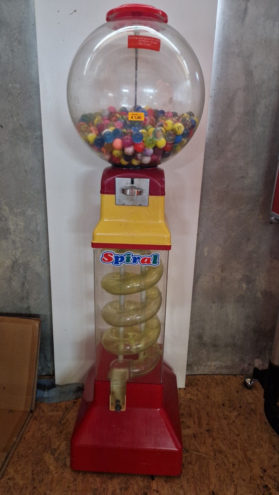 Spiraal Vender Stuiterballenautomaat, Ophalen of Verzenden, Gebruikt
