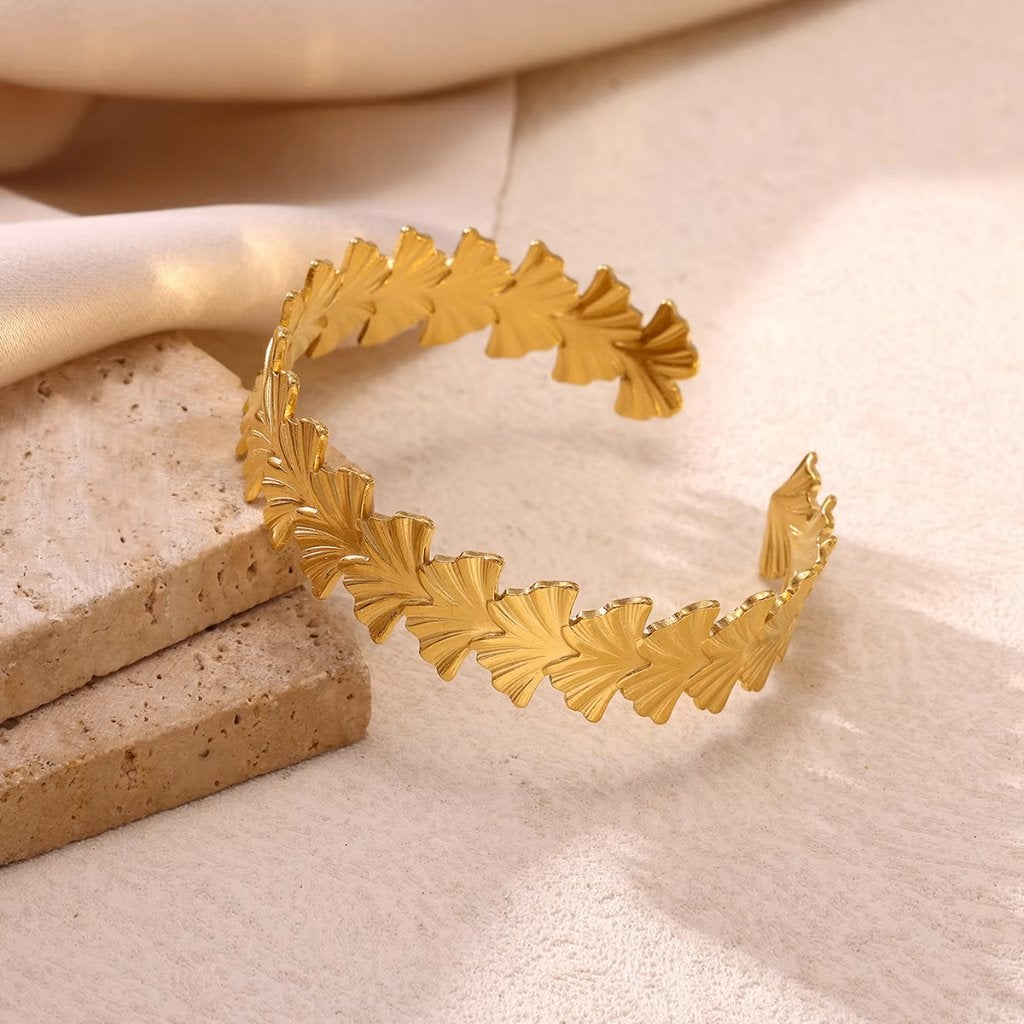 Goudkleurige Dames Bladeren Armband, Verzenden, Nieuw, Goud, Staal