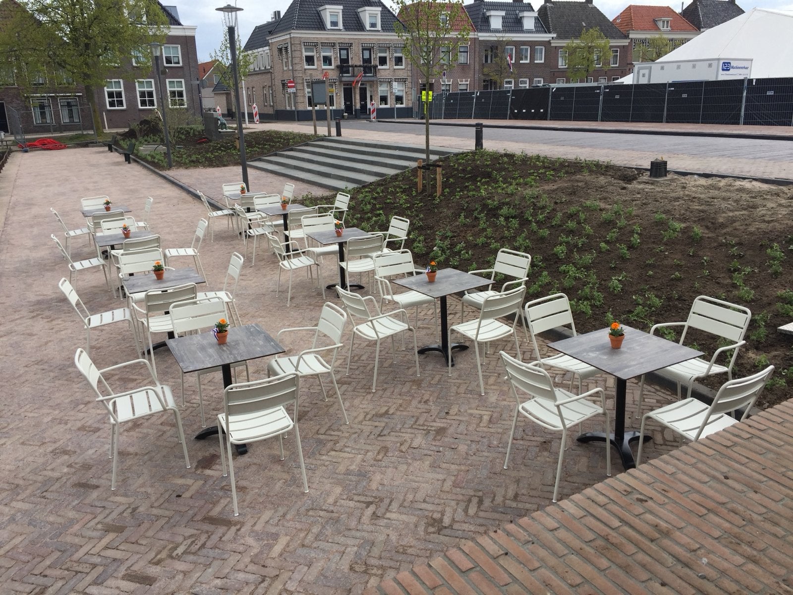40 terrasstoelen (met/zonder leuning) en 10 klaptafels, Ophalen, Overige materialen, Gebruikt, Meer dan 8 zitplaatsen