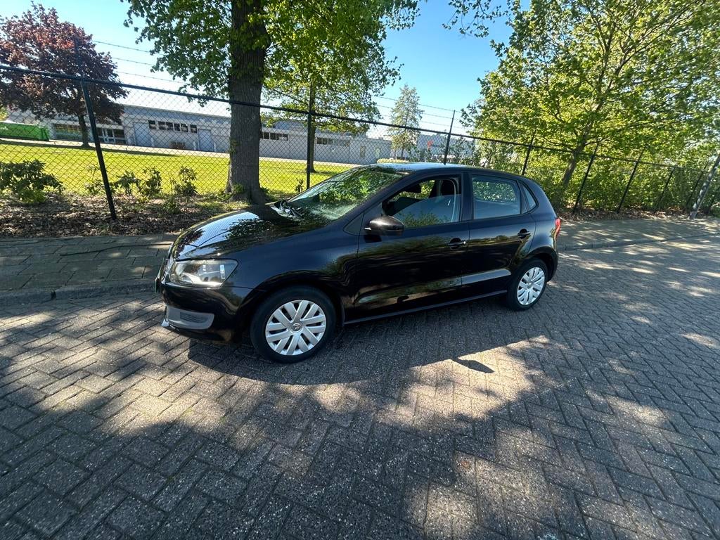 Volkswagen Polo 1.2 51KW 2011 Zwartapk29-04-2027, Voorwielaandrijving, 967 kg, 40 €/maand, 1198 cc