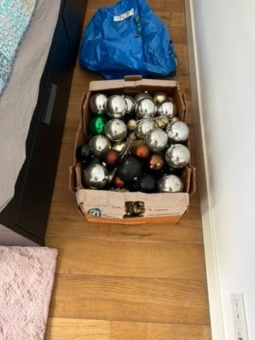 Doos Kerstballen – Diverse Kleuren, Ophalen of Verzenden, Zo goed als nieuw