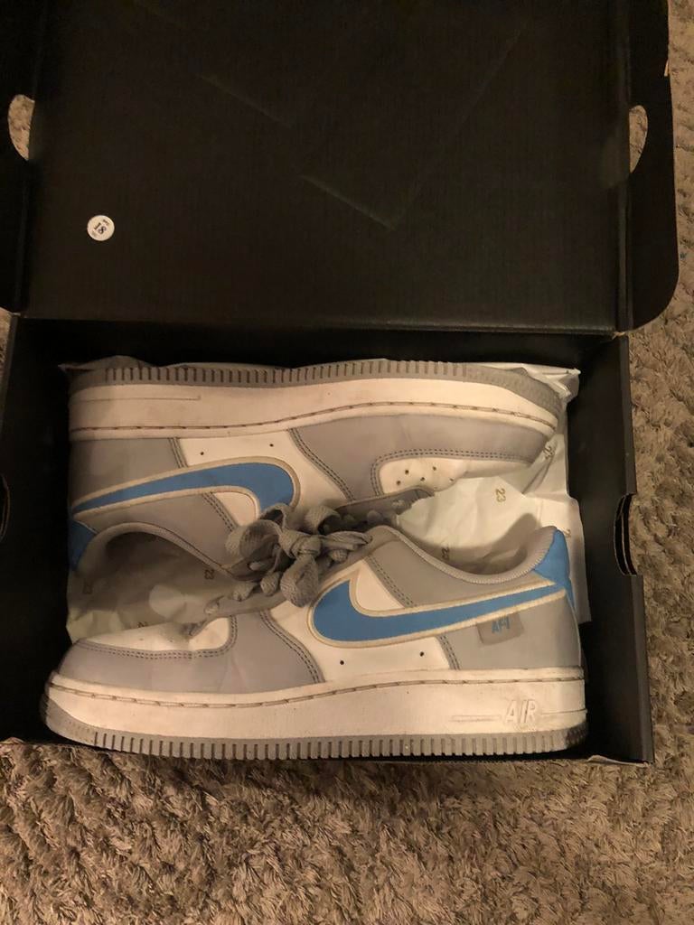 Nike air force 1, Sportschoenen, Ophalen of Verzenden, Zo goed als nieuw, Jongen