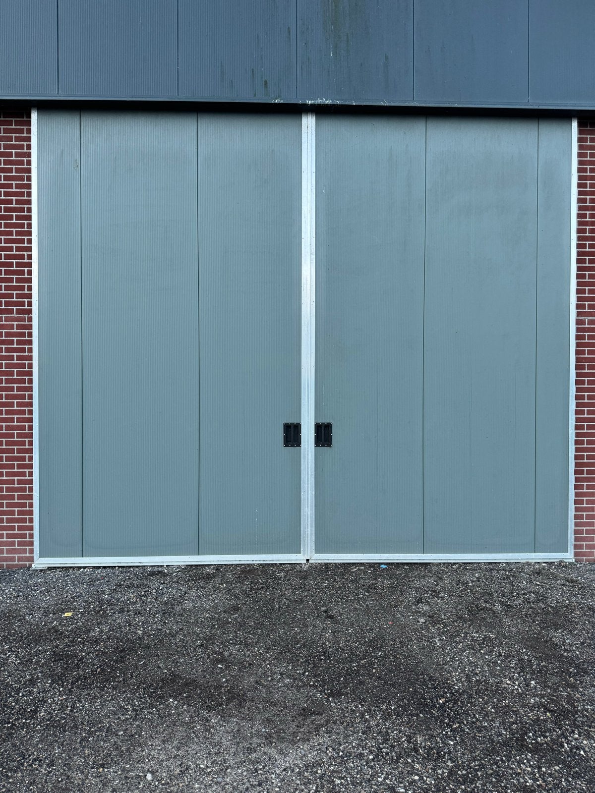 Dubbele schuifdeur sandwichpanelen, 500x420cm, Merlin Grey, Doe-het-zelf en Verbouw, Deuren en Horren, Ophalen, Garagedeur, Zo goed als nieuw