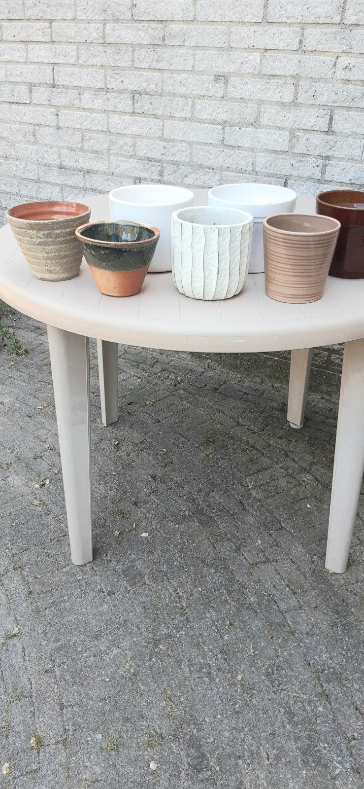 bloempotjes, gewoon witte en wat apartere, p stuk te koop, Ophalen, Gebruikt, Rond, Binnen