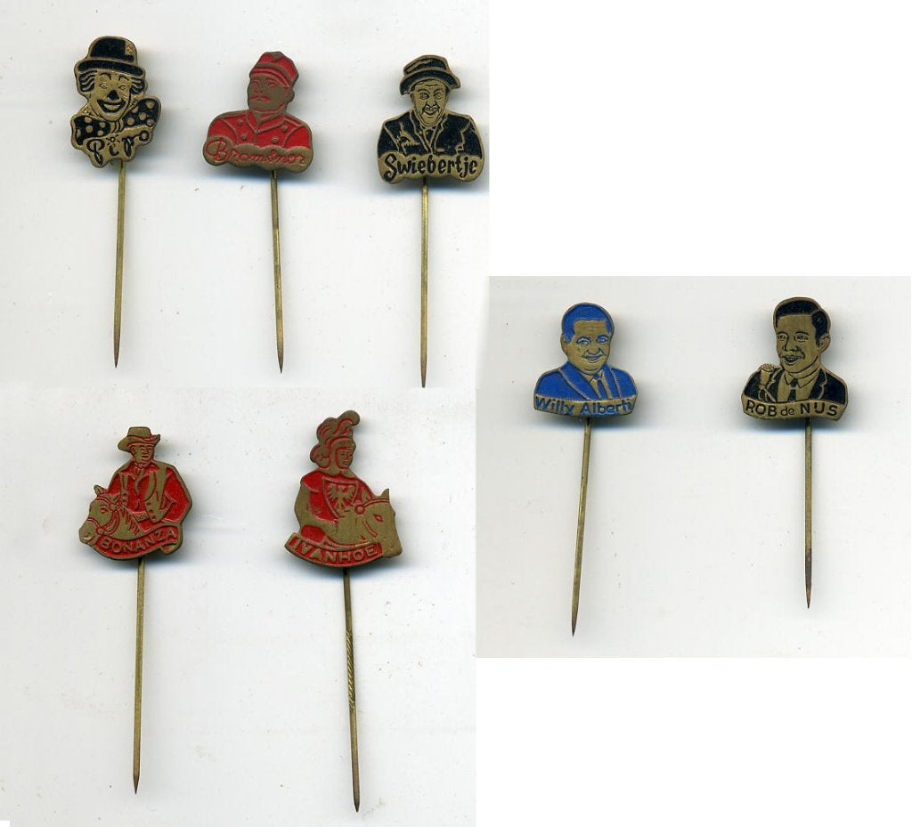 7 speldjes Pins uit de 60 jaren €2 per stuk 7 voor €10,50, Verzamelen, Speldjes, Pins en Buttons, Ophalen of Verzenden, Gebruikt