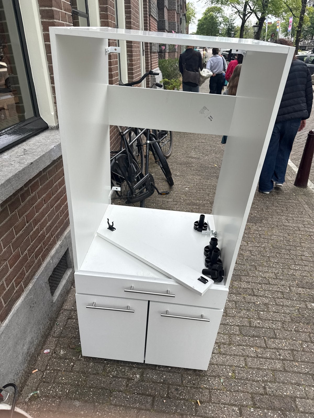 Witte kast (voor wasmachine of droger) met lades. Gratis., Huis en Inrichting, Kasten | Overige, Ophalen, Gebruikt