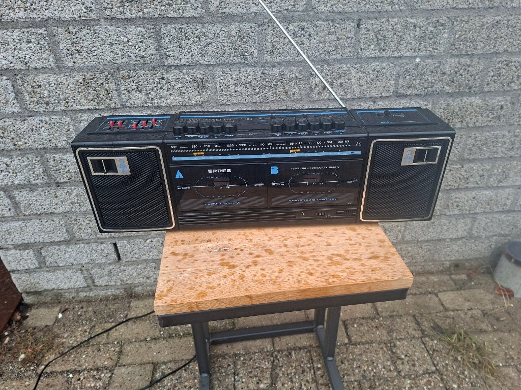 nieuwstaat draagbare radio met dubbele cassettedeck erres, Ophalen of Verzenden, Zo goed als nieuw