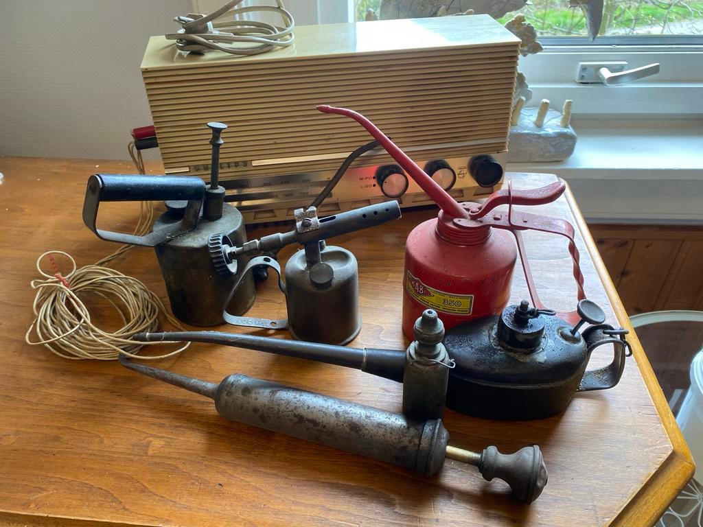 Vintage gereedschap en Philips radio, Antiek en Kunst, Antiek | Gereedschap en Instrumenten, Ophalen of Verzenden