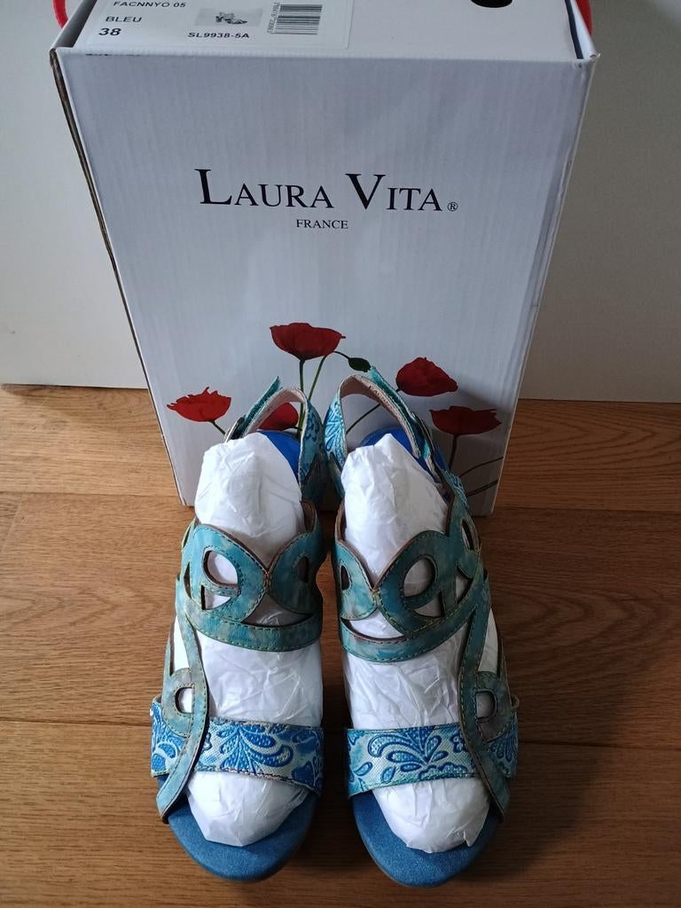 NIEUW! Laura Vita maat 38 FACNNYO BLEU, Blauw, Nieuw, Laura Vita, Sandalen of Muiltjes