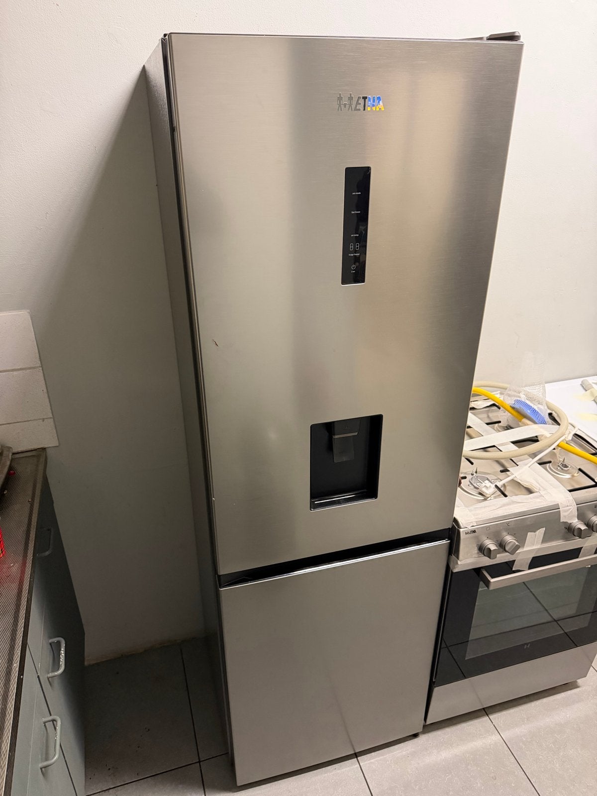 ETNA Koel-vriescombinatie met Waterdispenser, Witgoed en Apparatuur, Ophalen, 200 liter of meer, 60 cm of meer, Met aparte vriezer
