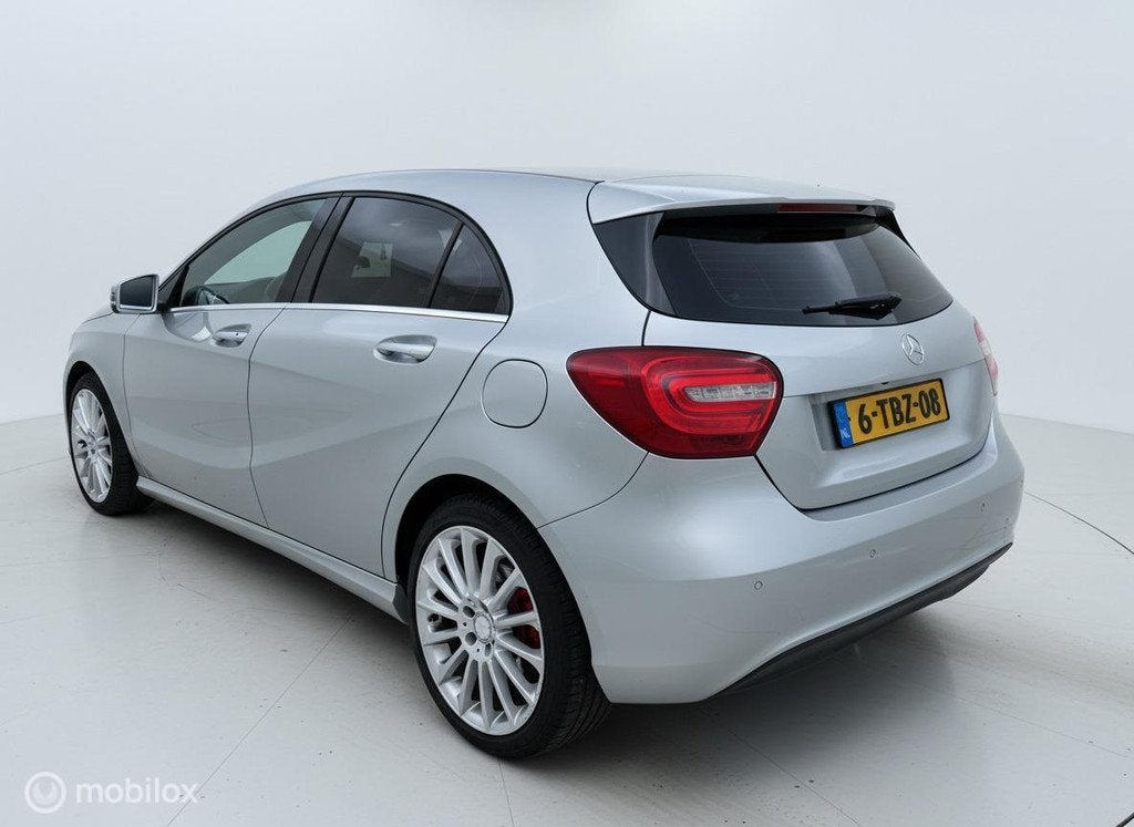 Mercedes A-klasse 180 Camera|Navi|Zwarte Hemel, Auto's, Gebruikt, 4 cilinders, 122 pk, 19 km/l