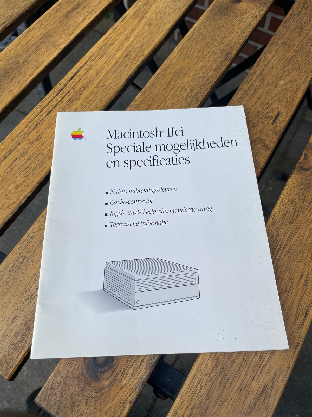 Vintage Macintosh IIci Informatieboekje - Zeldzaam!, Computers en Software, Vintage Computers, Ophalen of Verzenden