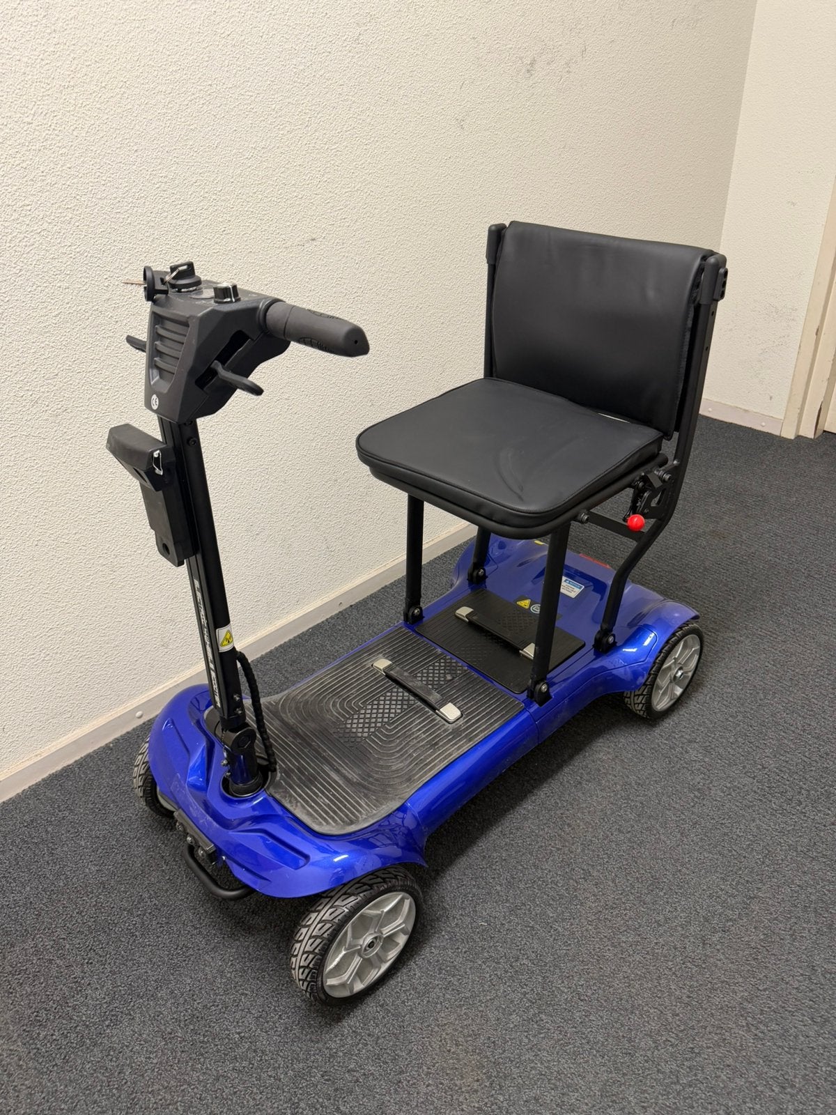 NIEUWE Opvouwbare Scootmobiel 4-Wiel - Direct Beschikbaar, Zo goed als nieuw, 15 km of minder, 11 t/m 15 km/u, Ophalen