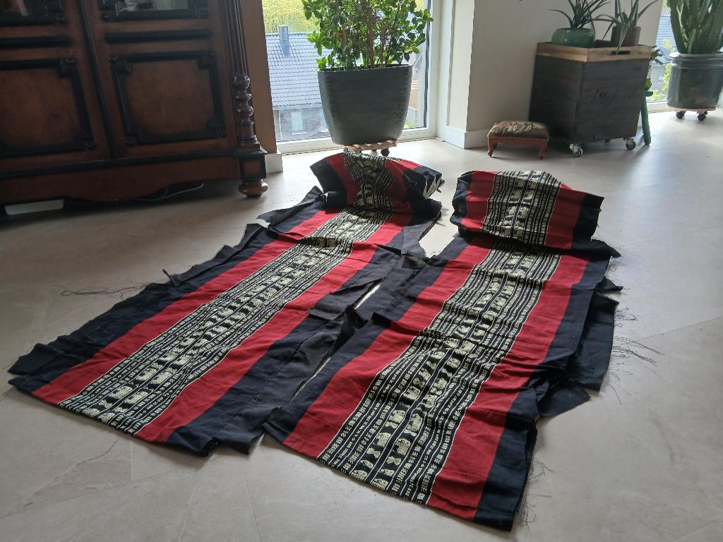 Twee Thaise matraskussen, Huis en Inrichting, Ophalen of Verzenden, Nieuw, Rood, Overige vormen
