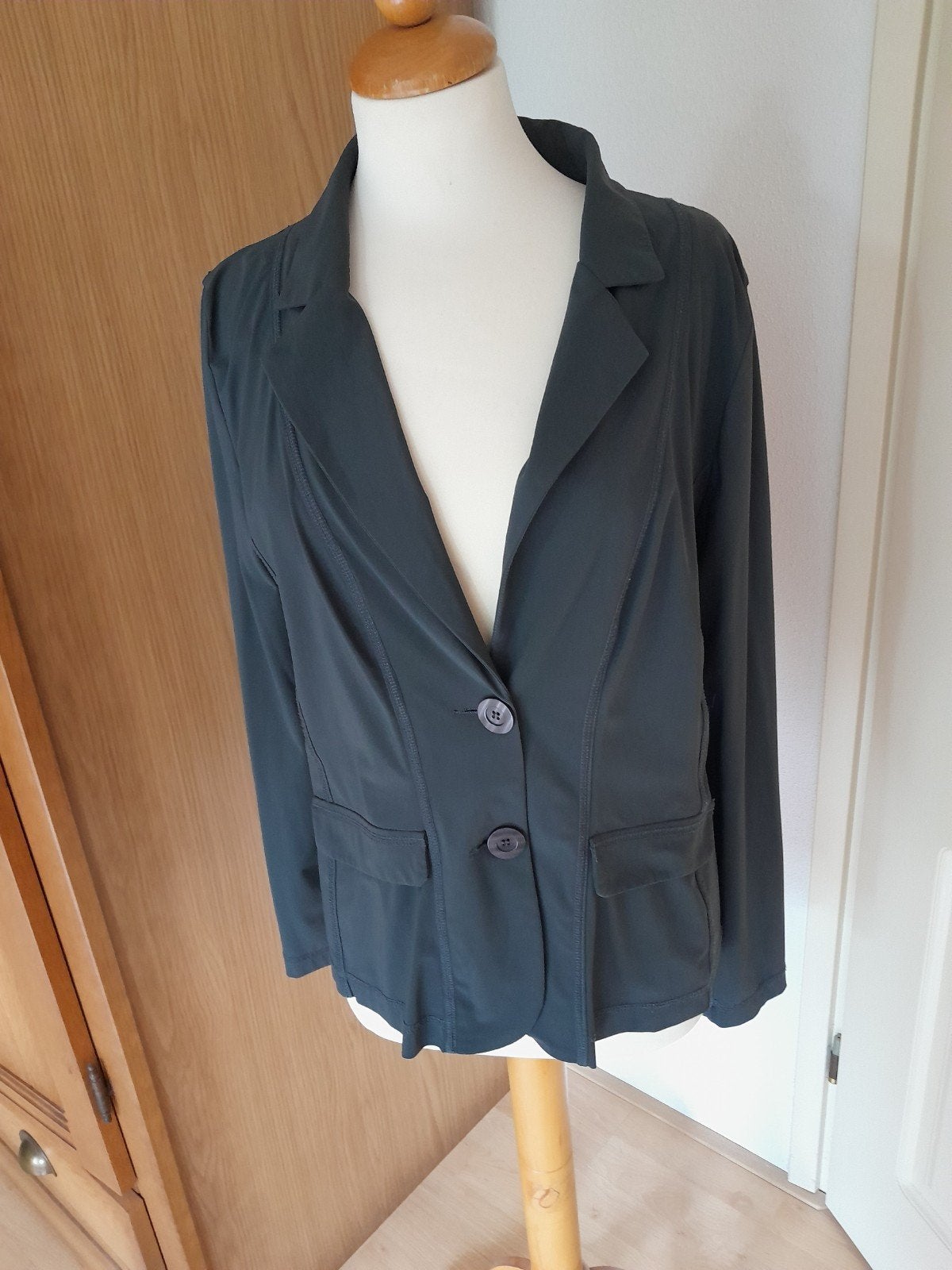 Donkergrijs blazer jasje Dresspoint travelstof valt als M, Maat 38/40 (M), Dresspoint, Verzenden, Zo goed als nieuw