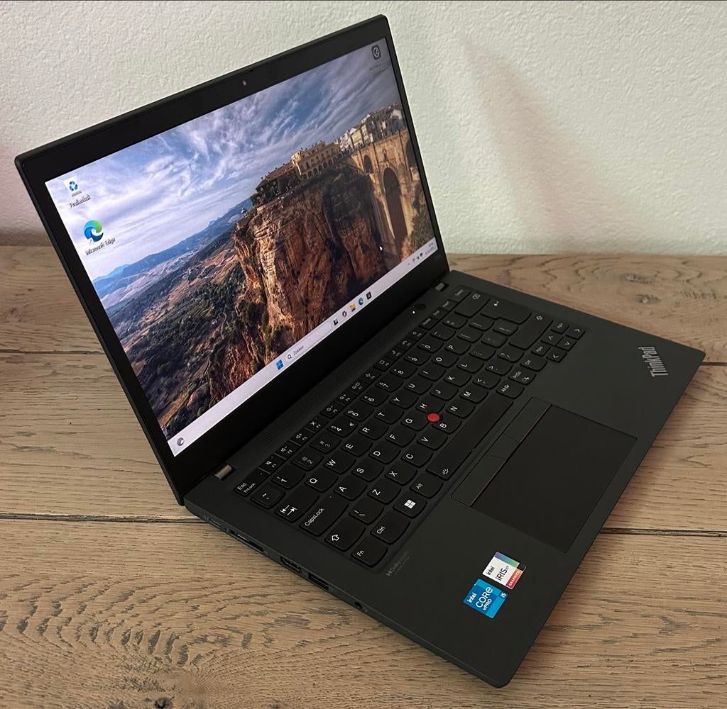 Lenovo Thinkpad T14s GEN2 i5-1135G7 , 16GB , 512GB SSD, 2 tot 3 Ghz, Qwerty, 14 inch, Support@lenovo.com