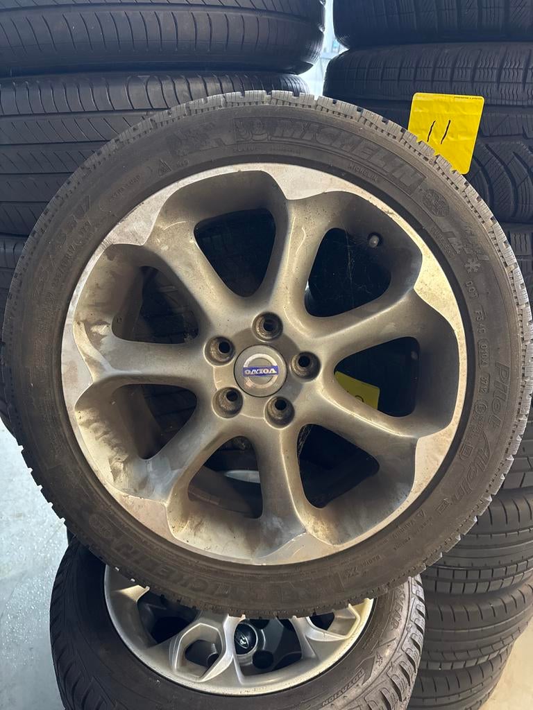 Winterbanden set Volvo V60 op LM velgen, Ophalen, Gebruikt, 16 inch, Banden en Velgen