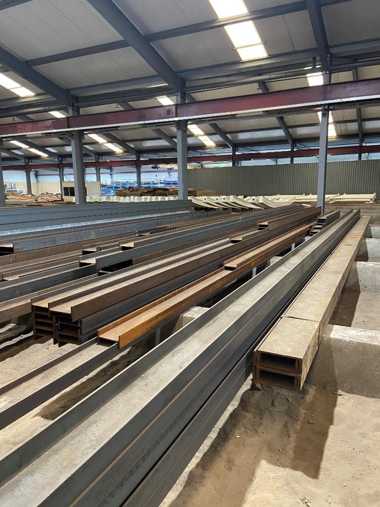 Stalen balken zoals UNP 180 260 / HEB 200 600 / inp 300, Ophalen, Nieuw, IJzer