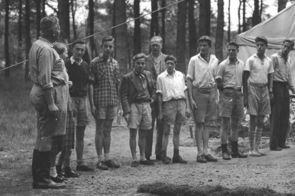 965590 Zomerkampen CJMV Rustenburg Den Haag 1953 inspectie, Verzamelen, Ophalen of Verzenden, 1940 tot 1960, Gelopen, Noord-Brabant