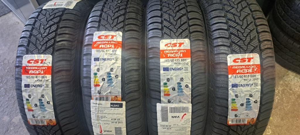 Nieuwe zomerbanden inclusief montagé 12 / 13 / 14 / 15 inch., Ophalen, Vredestein, 15 inch, Michelin