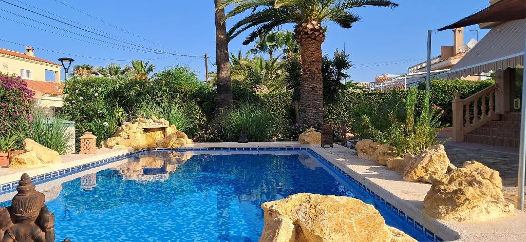 VAKANTIE VILLA COSTA BLANCA ALICANTE, 5 personen, 2 slaapkamers, Costa Blanca, Aan zee