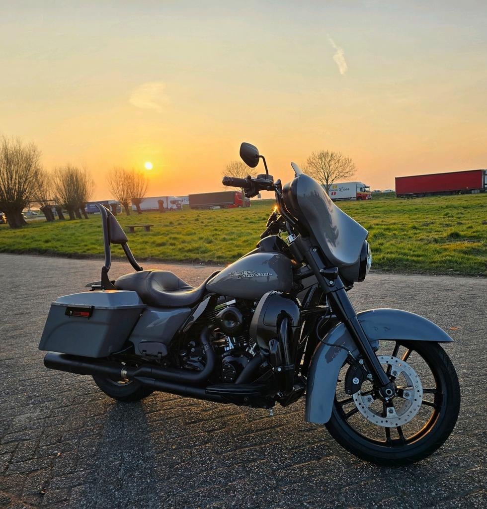 Harley Davidson Streetglide Vance & Hines Pro-Pipe Uitlaat, Ophalen, Gebruikt