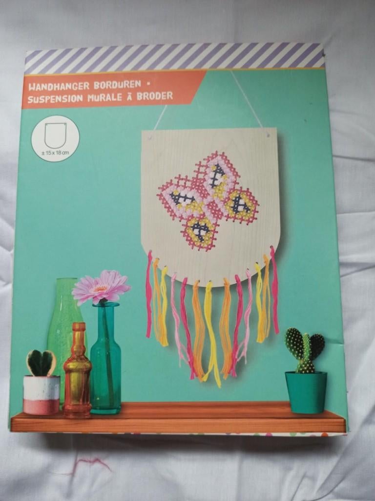 Wandhanger Borduurpakket vlinder, Ophalen of Verzenden, Nieuw, Handborduren, Borduurpakket