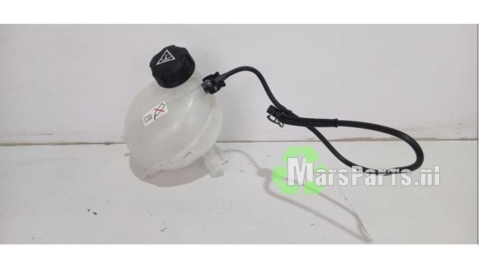 Expansievat van een Opel Corsa, Gebruikt, -, -, Opel