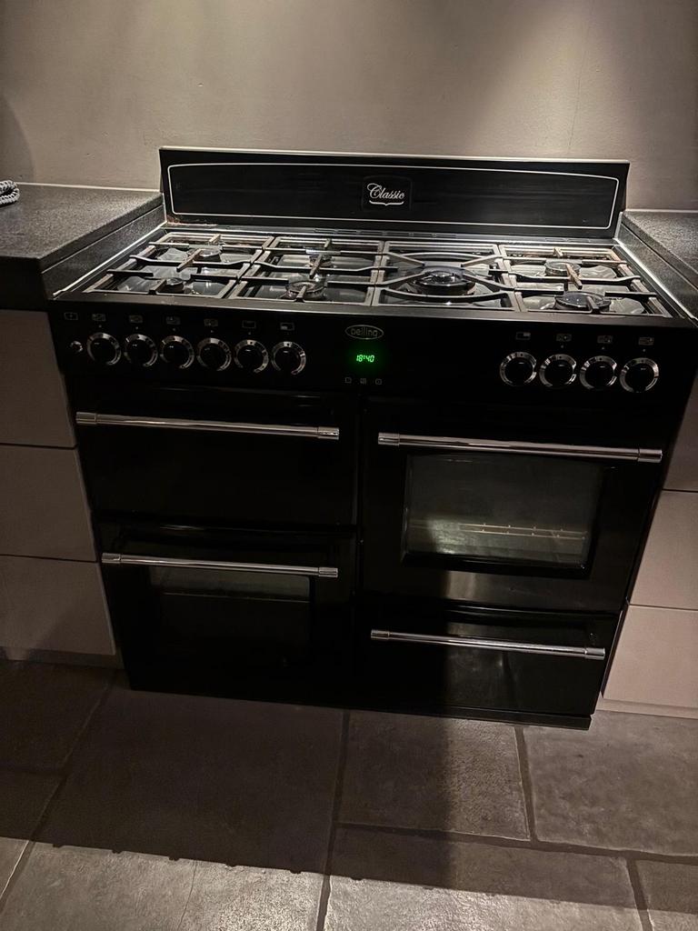 Mooie Belling gasfornuis – 6 gaspitten – 3 ovens, Witgoed en Apparatuur, Fornuizen, Zo goed als nieuw, Vrijstaand, Gas, 5 kookzones of meer