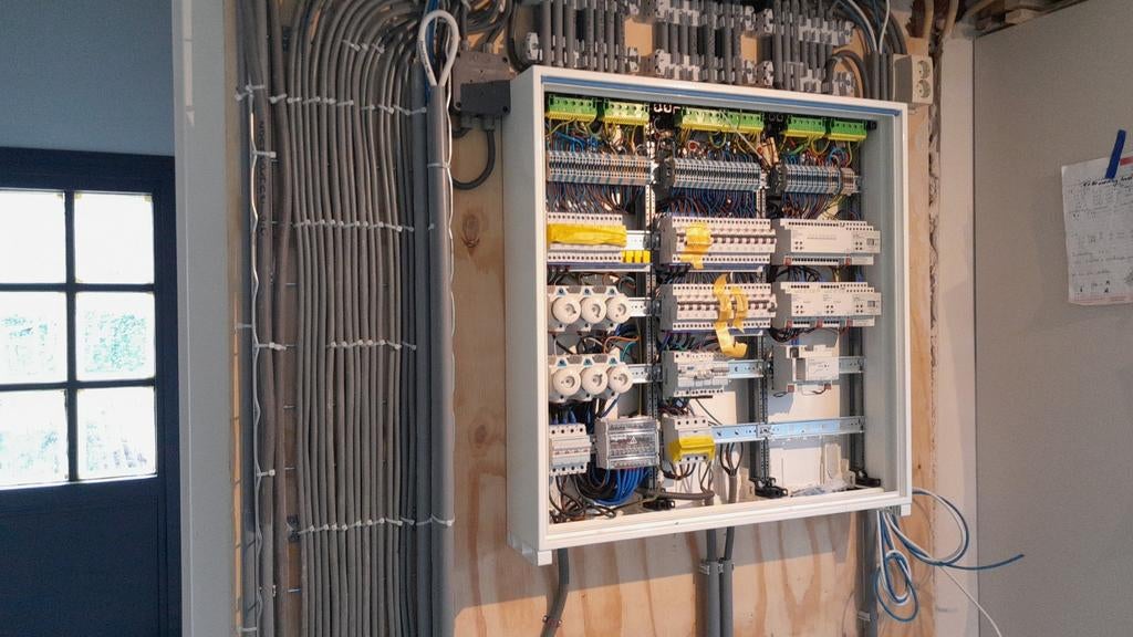 Electricien/keurmeester met 30jr ervaring zoekt leuke klus??