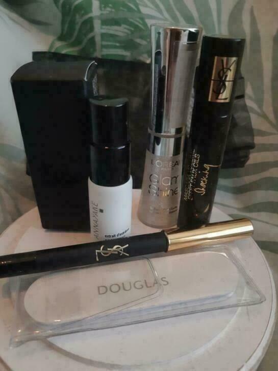 NIEUW: Cosmetica set YSL mascara, Annayake, Douglas, Ophalen of Verzenden, Nieuw, Overige kleuren, Gehele gezicht