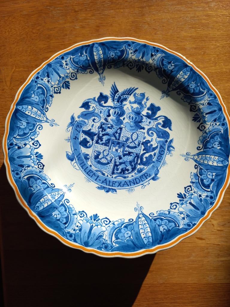 Delfts blauw bord geboorte Willem Alexander (1967), Ophalen of Verzenden, Gebruikt, Nederland, Servies