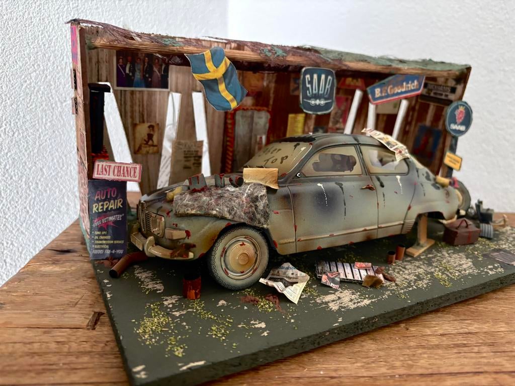 SAAB 96  1:18  Uniek Model , In een Bijzondere opstelling, Ophalen of Verzenden, Zo goed als nieuw, Overige merken