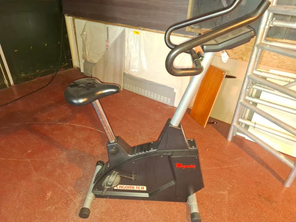 Hometrainer zie foto's, Sport en Fitness, Ophalen of Verzenden, Gebruikt, Hometrainer