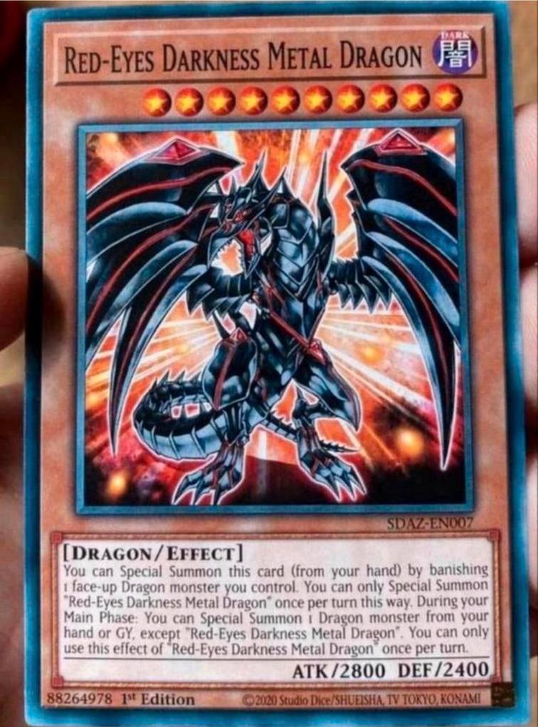 Yu-Gi-Oh! Red Eyes Darkness Metal Dragon SDAZ 1st Ed !, Ophalen of Verzenden, Zo goed als nieuw, Losse kaart