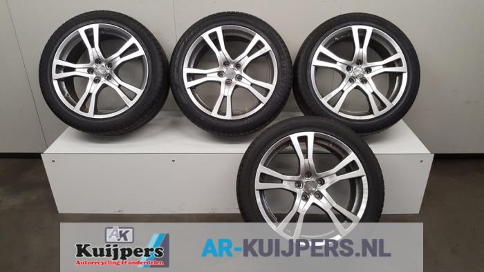 Velgen set + banden van een Kia Sorento (Sorento 10-), Auto-onderdelen, Banden en Velgen, Gebruikt, -, -, 3 maanden garantie