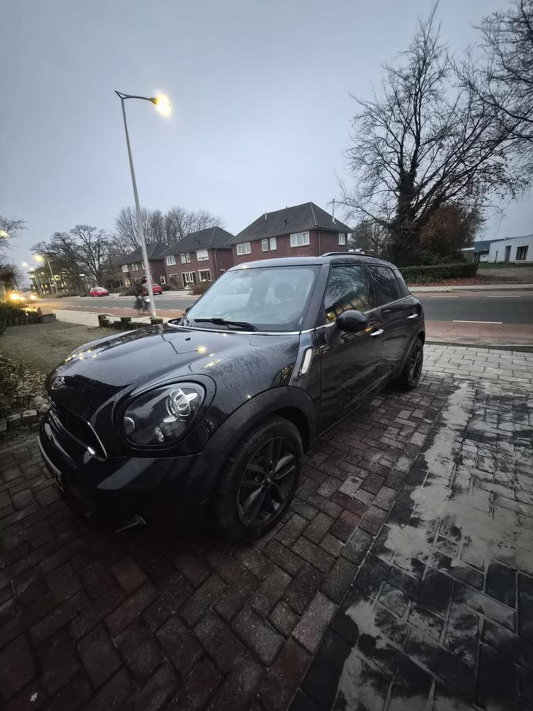 Mini Countryman 2.0 SD Automaat - Lees Advertentie, Auto's, 1995 cc, Zwart, 1200 kg, Diesel