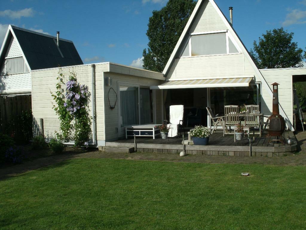 Vakantiehuis, Naturisme Flevonatuur, Naturistisch recr.park, In bos, 2 slaapkamers, Rolstoelvriendelijk, Recreatiepark